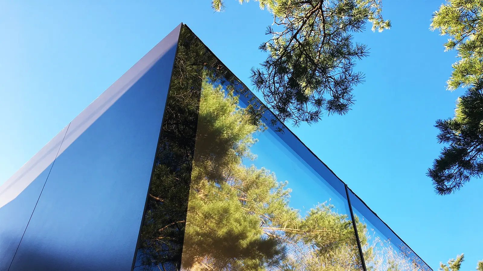 L15, Lillesand, Norway — Reynaers Hi-Finity and CW 50 with step glass (image 5 of 7)