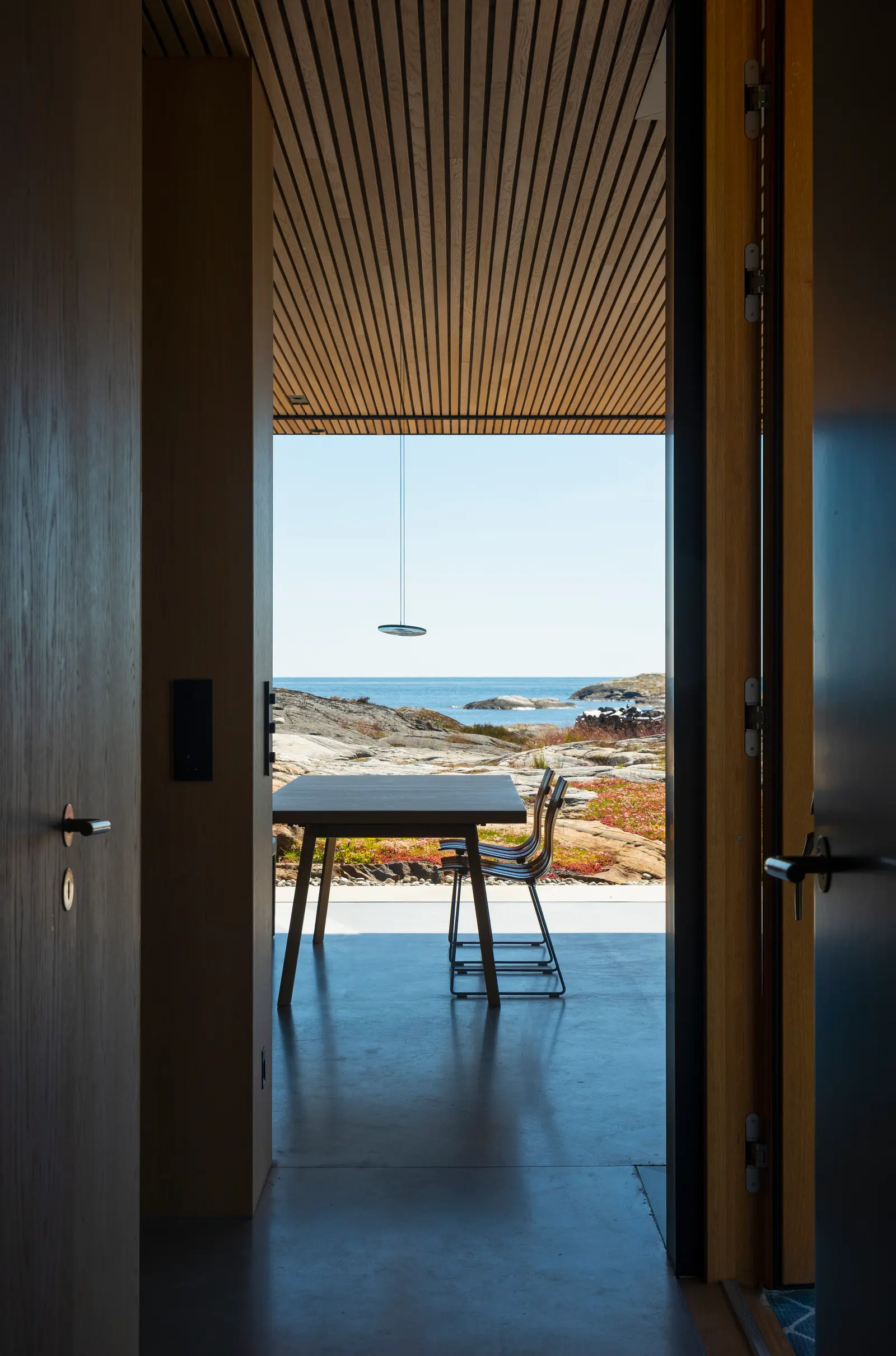 Placebo, Risør, Norway — Reynaers CF 68 folding doors, CW 50 facade and Slimline 38 windows (image 7 of 8)