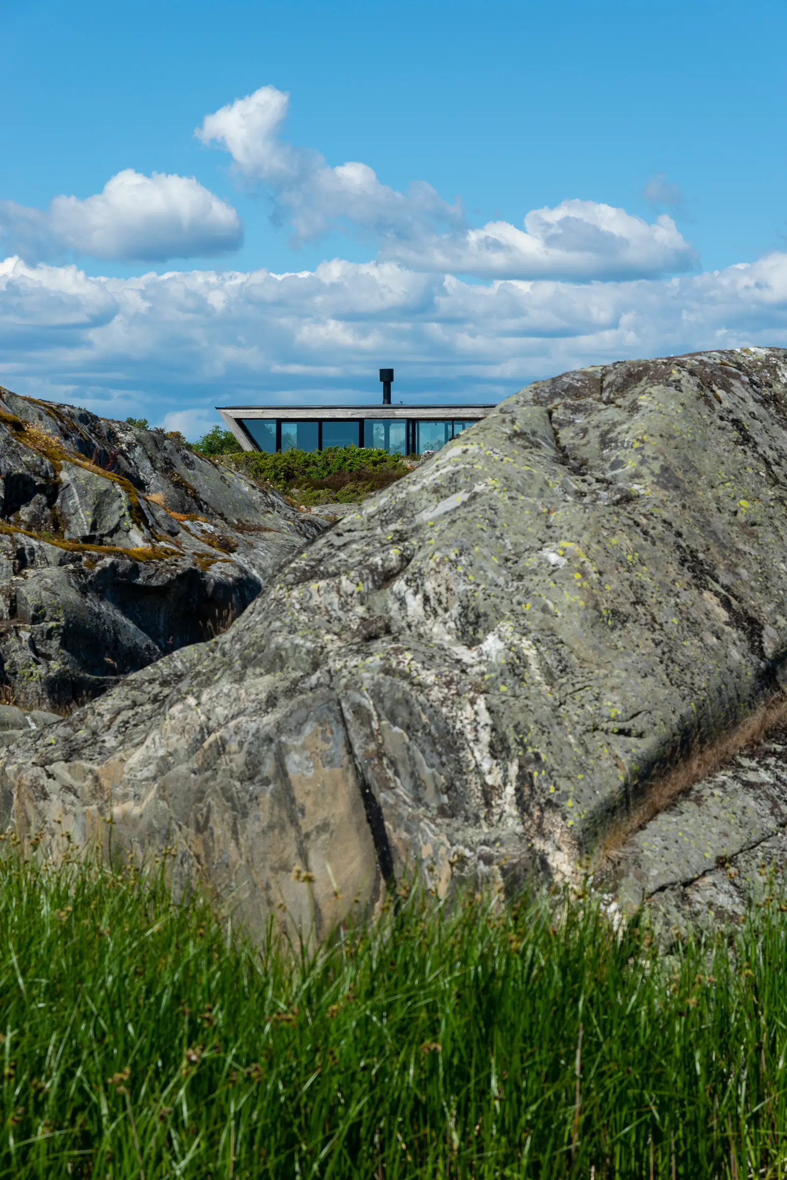 Placebo, Risør, Norway — Reynaers CF 68 folding doors, CW 50 facade and Slimline 38 windows (image 2 of 8)