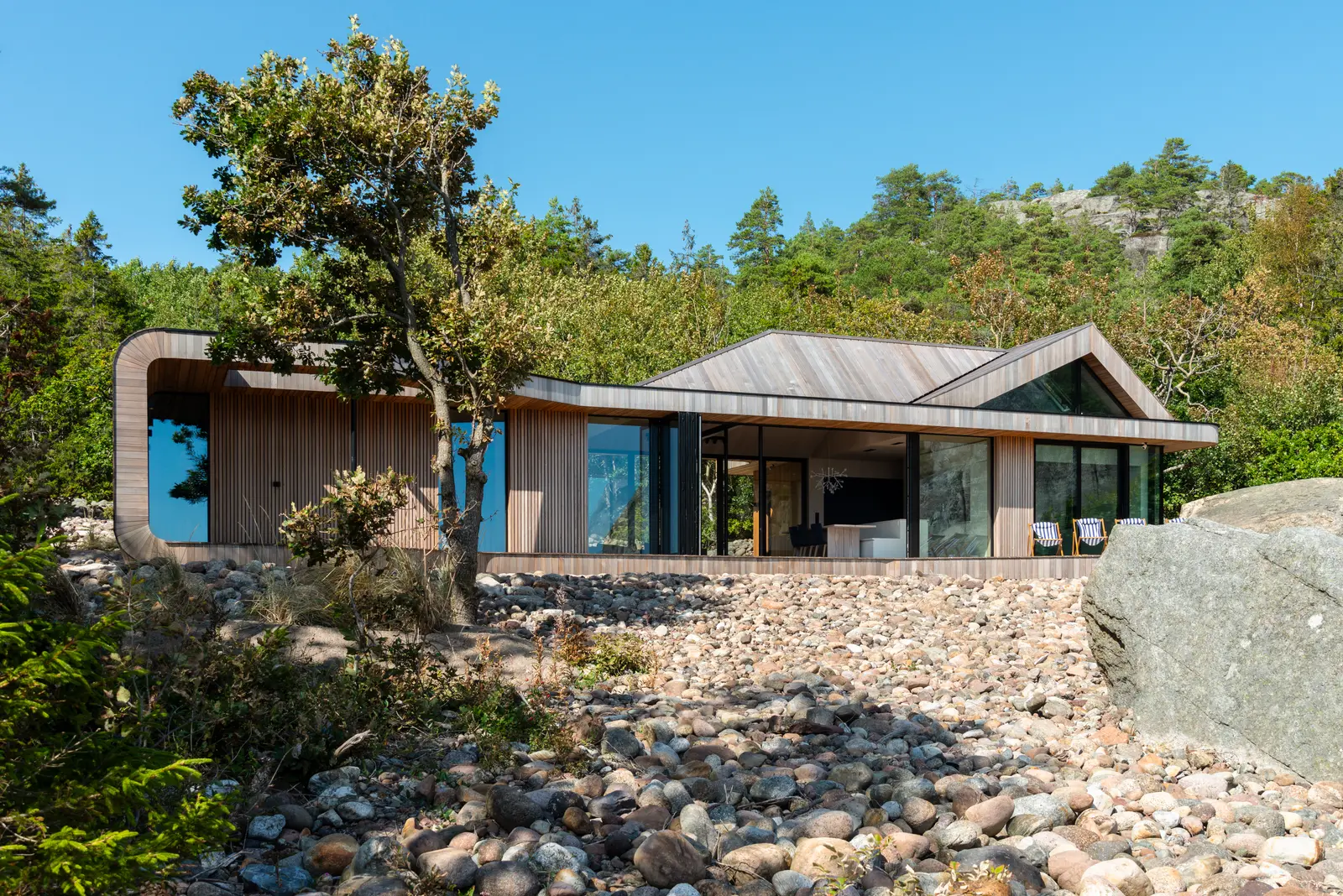 ULA, Larvik, Norway — Reynaers CF 68 aluminium folding door (image 5 of 6)