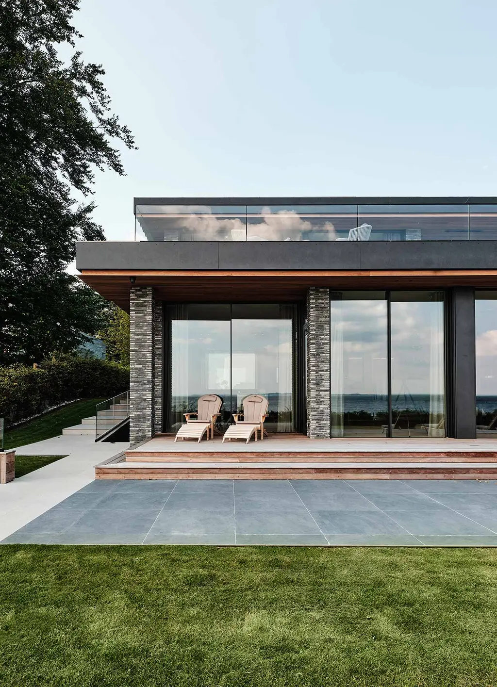 Vedbæk, Vedbæk, Denmark — Vitrocsa V56 and Schüco facade 35 (image 5 of 7)