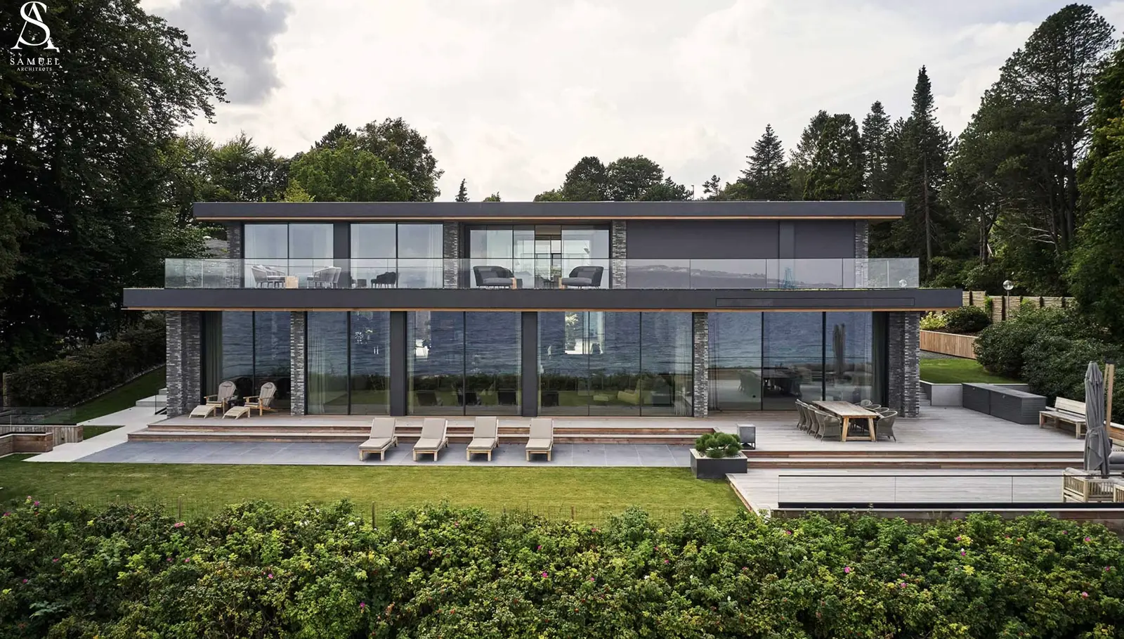 Vedbæk, Vedbæk, Denmark — Vitrocsa V56 and Schüco facade 35 (image 1 of 7)