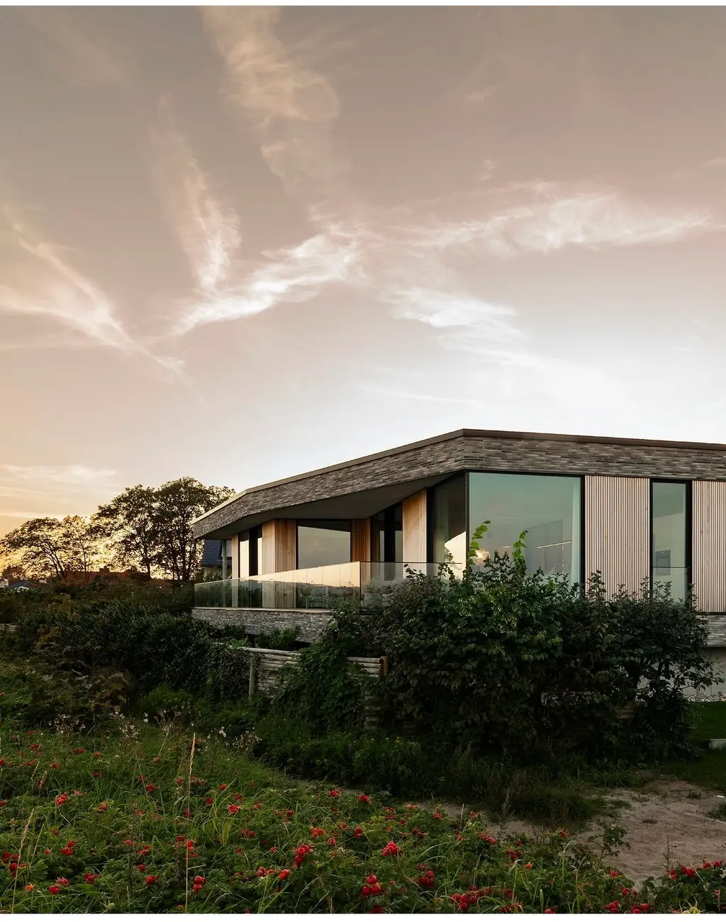 Villa Flemming, Risskov near Aarhus, Denmark — Schüco ASS 77 Panorama Design, FWS 35 and AWS 75 BS (image 3 of 5)